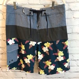 HSD Kirra Floral Print Men’s Swim Trunks size 30